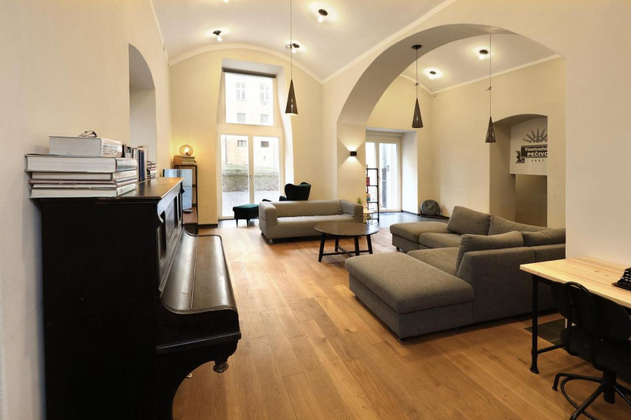 Design Loft 2 Minutes To Wenceslas Square Praga Exterior foto